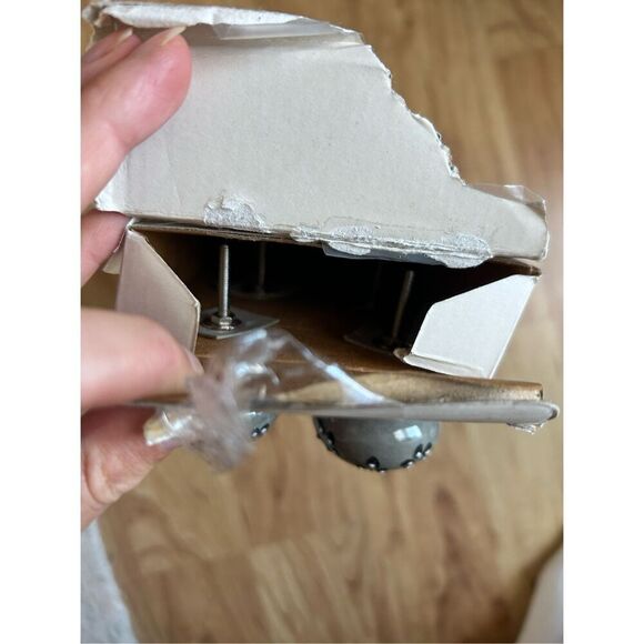 CASA DECOR Decorative drawer knobs- set of 10 new open box- Box Damage Corners - Picture 2 of 3